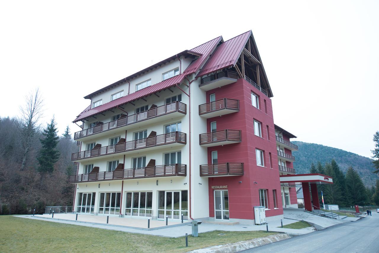 Hotel Tts**** Spa&Wellness Covasna Exterior foto